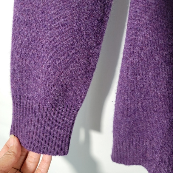 Knit & Link Women's Purple  100% Cashmere V-neck Ribbed Cuffs Sweater Sz Medium - Picture 5 of 11